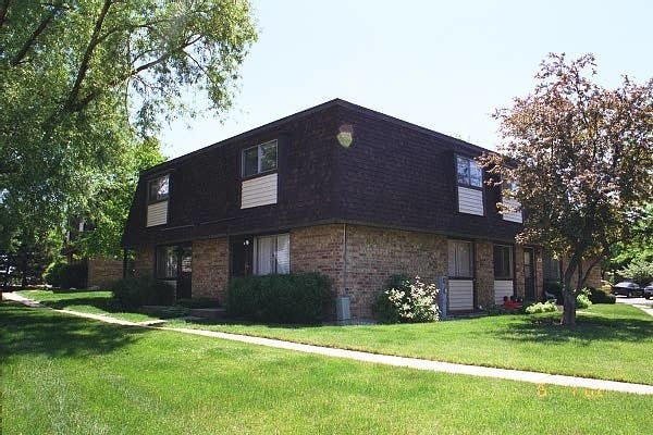Building Photo - 2664 Woodview Ct Rental