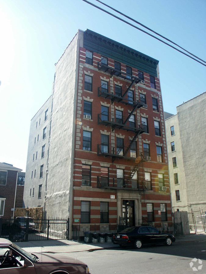 518 E 139th Street - 518 E 139th St Apartments
