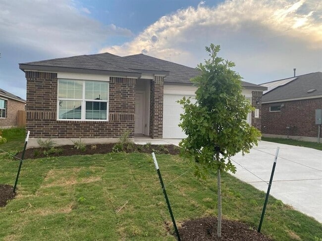 Photo - 329 Escondido Cir