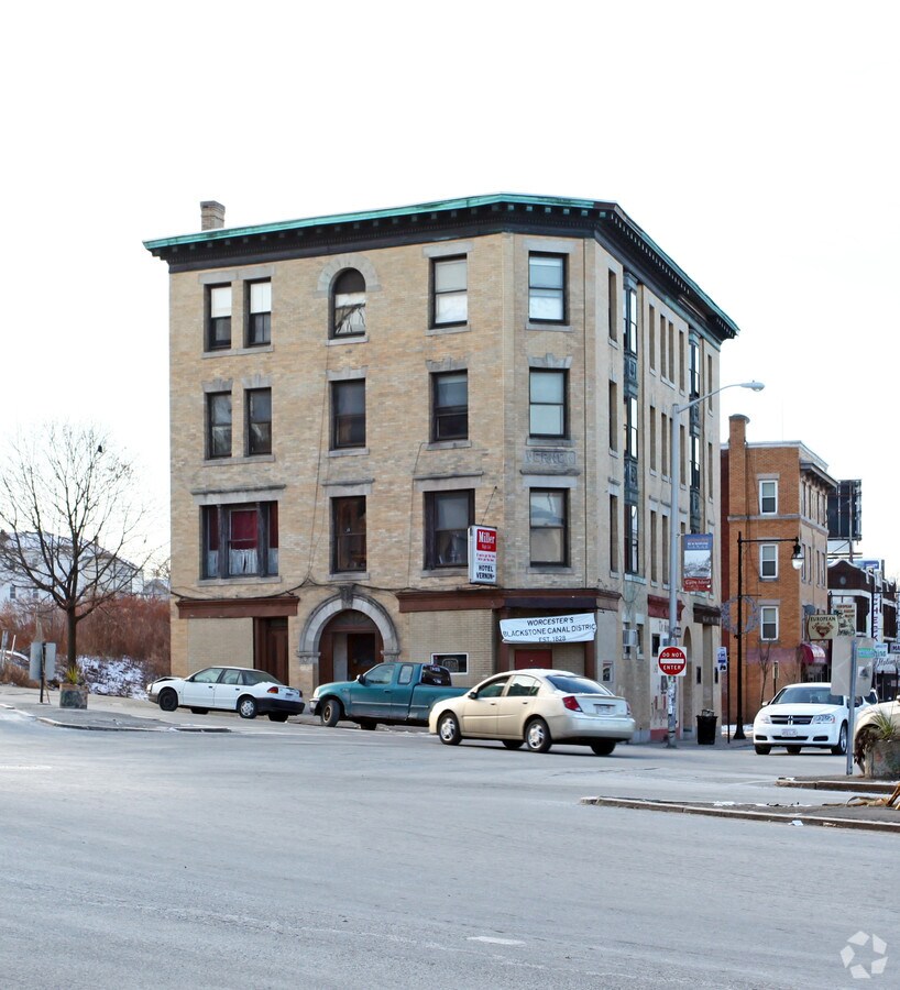 Photo - 16 Kelley Sq