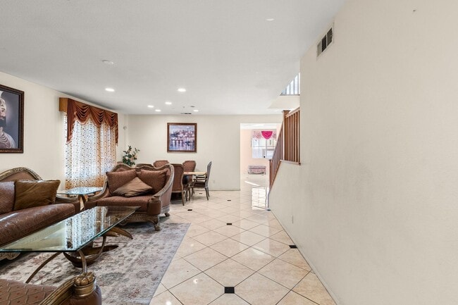 Photo - Beautiful 2 Story Home