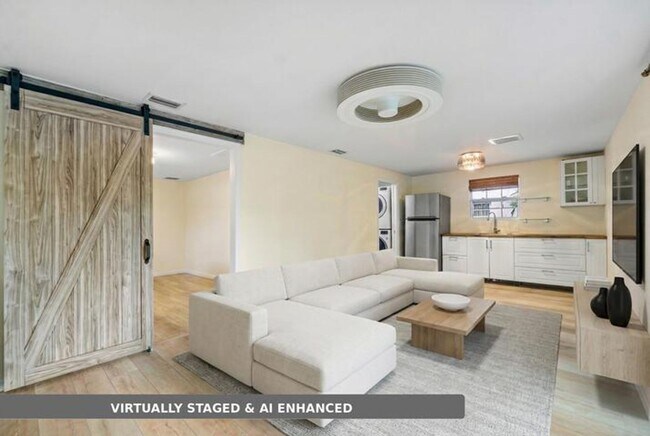 Photo - 353 E Lakewood Rd