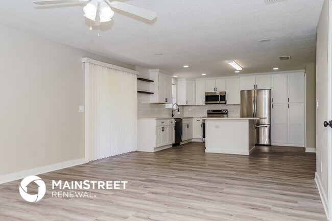 Photo - 925 N Singleton Ave