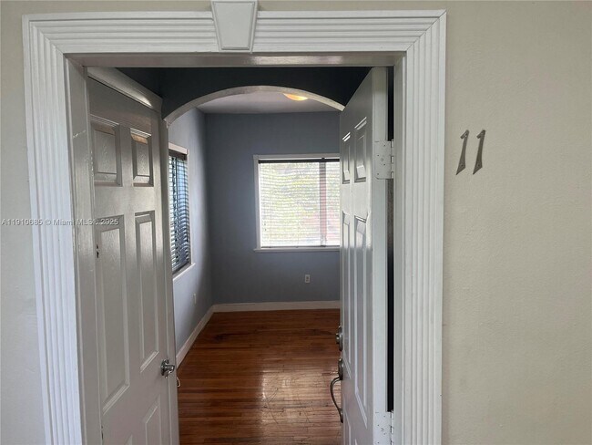 Photo - 223 Calabria Ave Unit 11