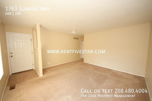 Photo - 1763 Sunrise Way