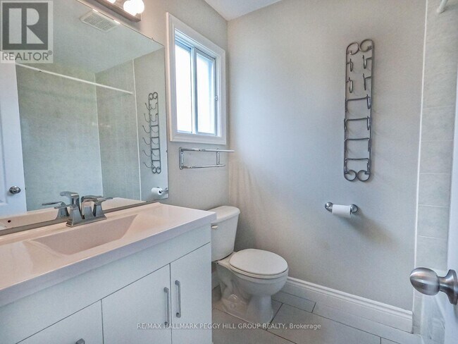 Photo - 42 Royal Beech Dr