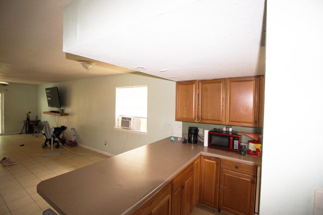 Photo - 2710 Helena St Unidad 2710