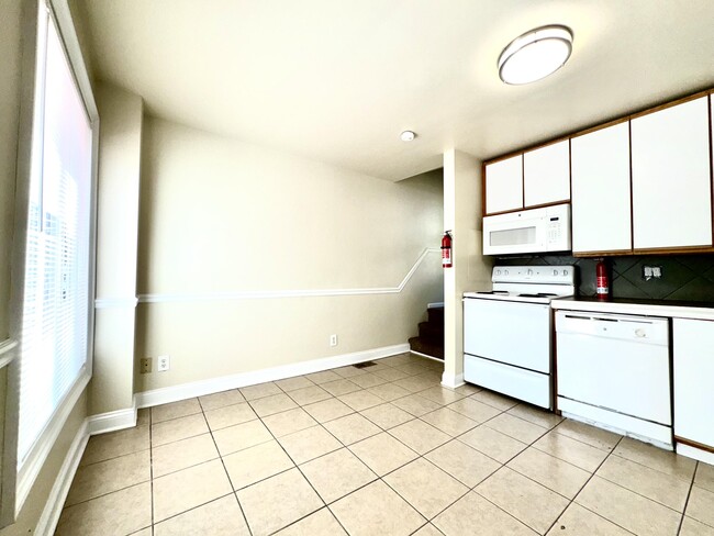 Photo - 707 Congress St