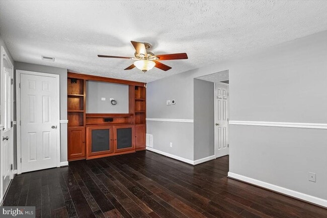 Photo - 1594 Lodge Pole Ct