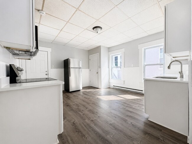 Building Photo - 5 Mt Pleasant St Unit #3