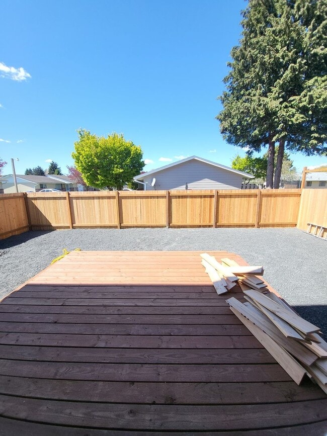 Photo - 683 Bryden Ave