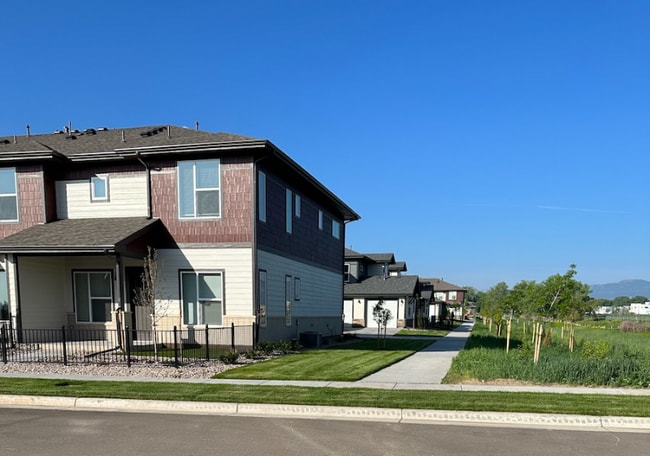 Photo - 844 Schlagel St