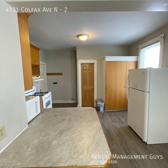 Photo - Nice 2 Bedroom! Laundry included, Off stre... Unit 2