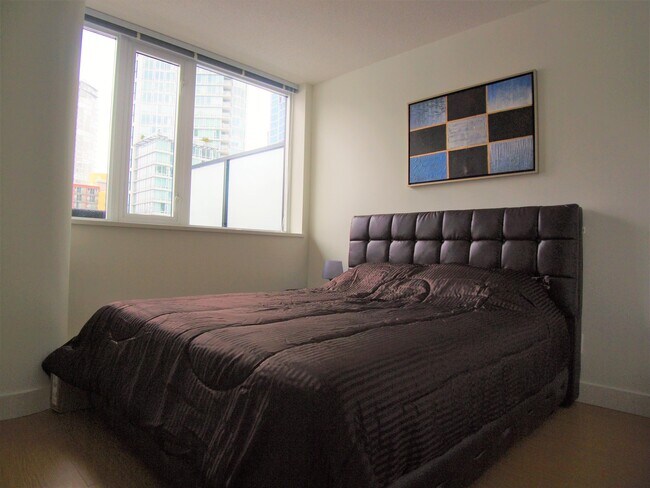 Photo - 1325 Rolston St