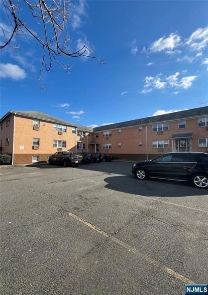 Building Photo - 34 Wisse St Unit 18 Rental