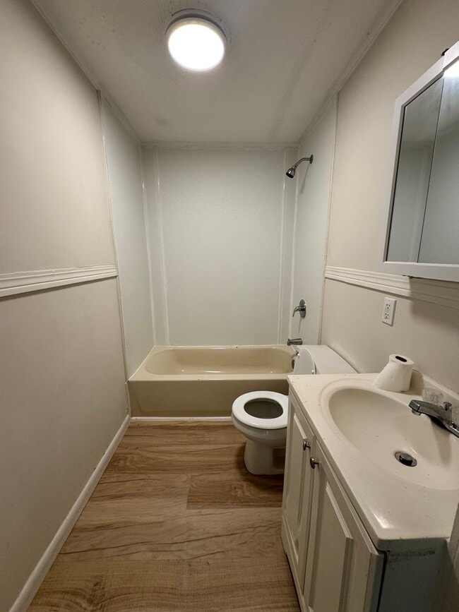 Photo - Renovated 3/1 House in North Rome- $1,195