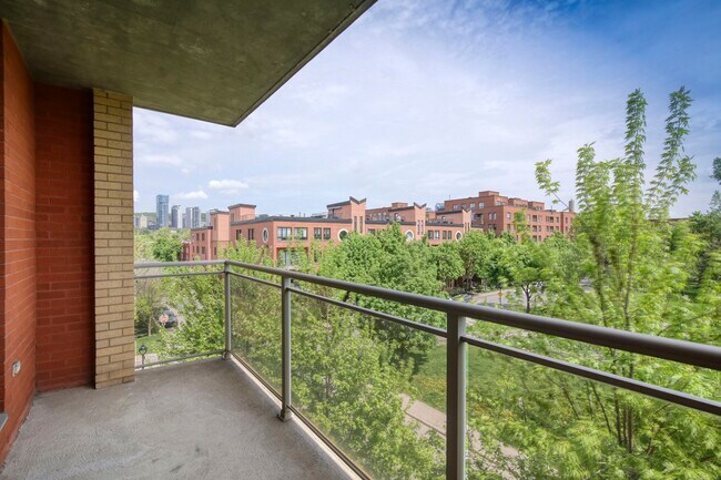 Photo - 2700 Rufus Rockhead Unit 607