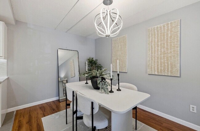 50-56-56 Broadlawn Park Unit 221