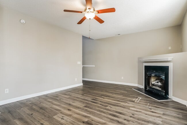 Photo - 1940 Shadow Glen Dr