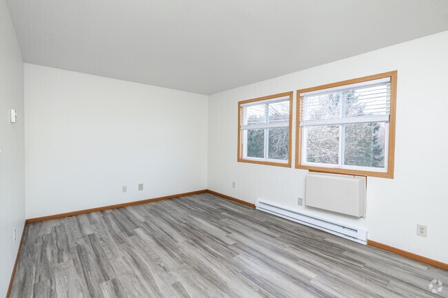 2BR, 1BA - 750SF - Living Room