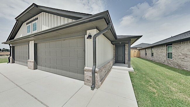 Building Photo - 2 Bedroom 2 Bathroom 2 Car Garage Duplex w... Rental