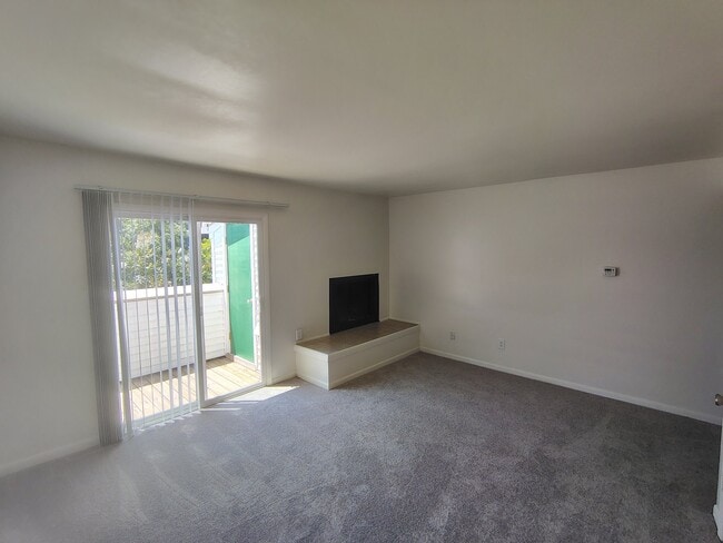 Building Photo - 600 Reusens Rd