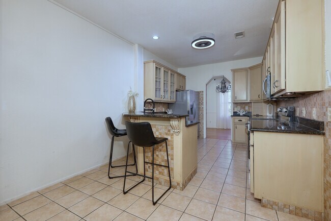 Photo - 1335 Maplebrook Dr Unidad A