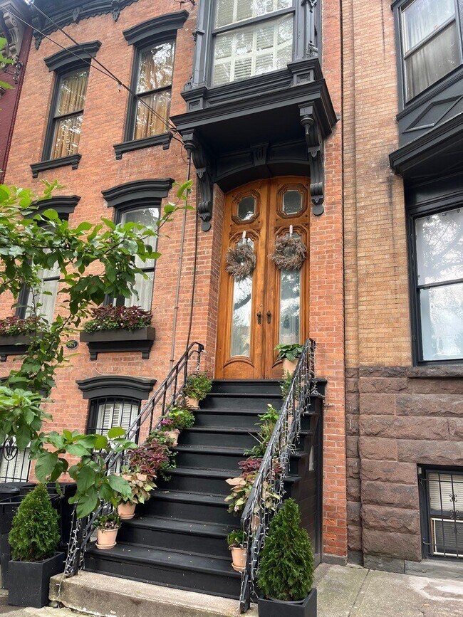 Photo - 130 Chestnut St Casa Adosada