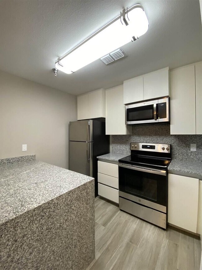 Photo - 8218 Casa Verde Rd Unidad 2015