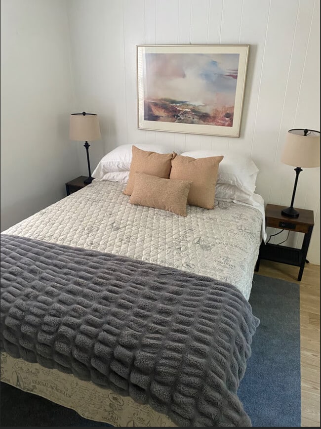 Bedroom - 1101 7th Ave Unit Chubbyhole