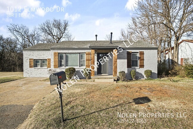Photo - 1012 Elmwood Dr