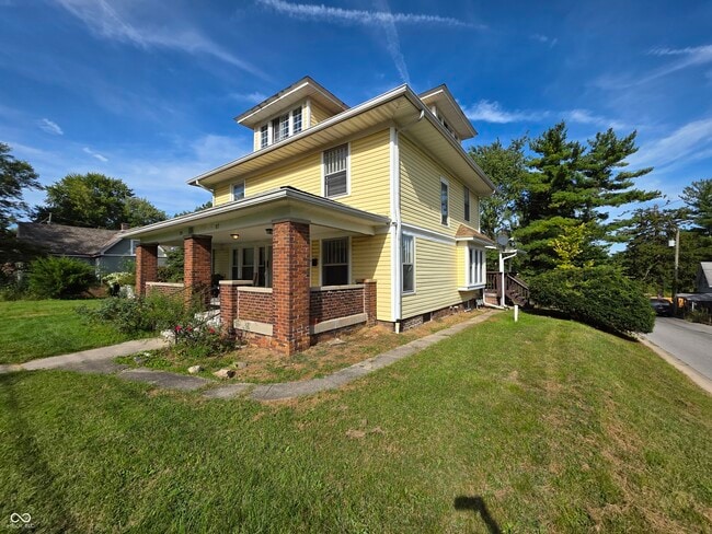 Photo - 115 S Heflin St