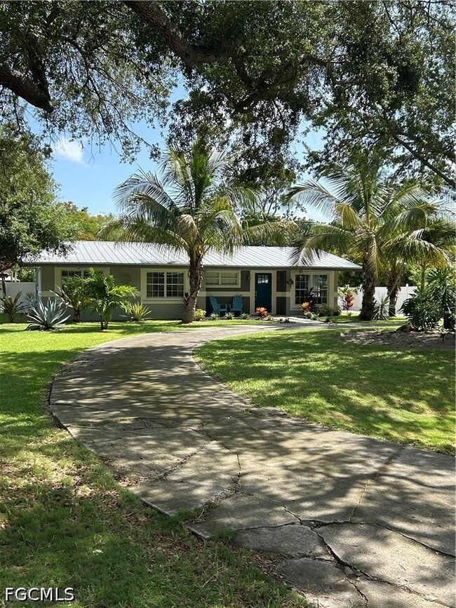 Photo - 1343 Woodmere Ln