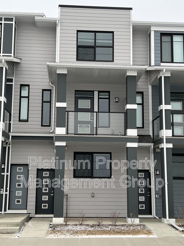 Photo - 128 Seton Passage SE