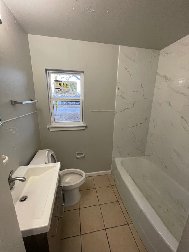 Photo - 4006 Dogwood Dr
