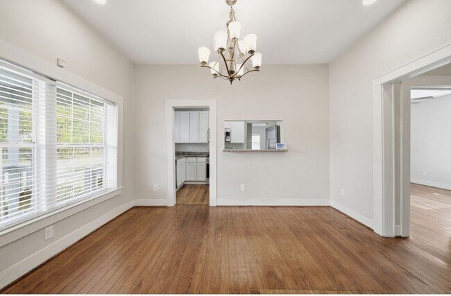 Photo - 4602 Ward St