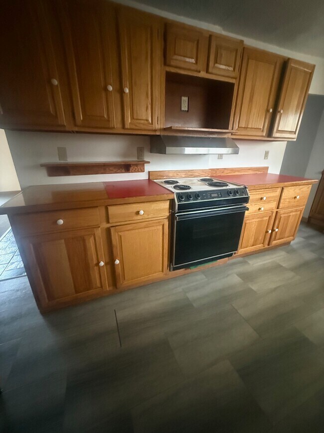 Building Photo - 26A Rochester St Unit 26A