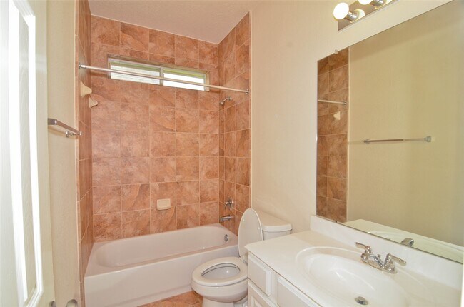 Photo - 4042 Tuscan Shores Dr