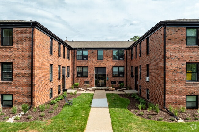 Photo - Gladstone Apartments