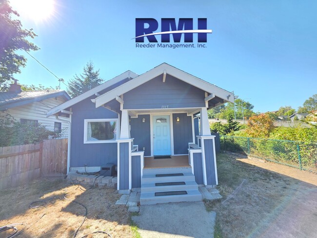 1015 Warren Ave