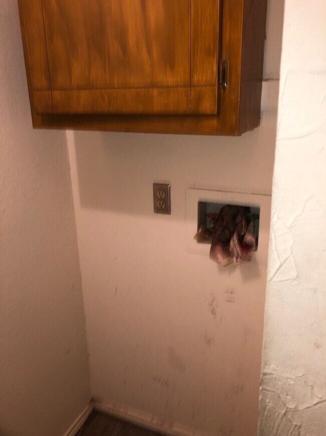 Move In ready 3 bdrm, 2 bath, 2 car garage Rental House Rental in