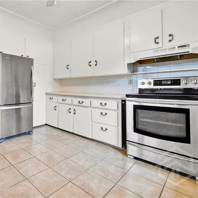 Photo - 2 Bedroom Upstairs Apartment for Rent in Woodstock! Unité B