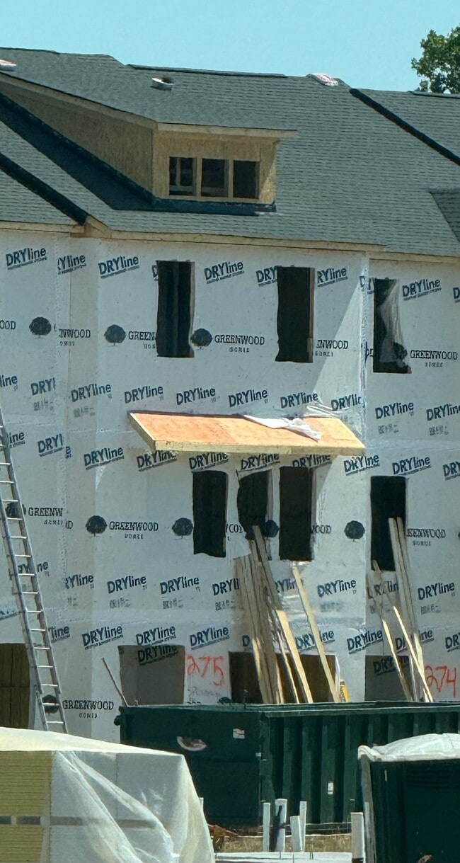 Photo - 157 Gibraltar Dr