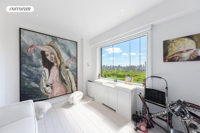 Photo - 20 W 64th St