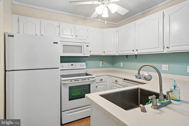 Photo - 38256 Hummingbird Ln