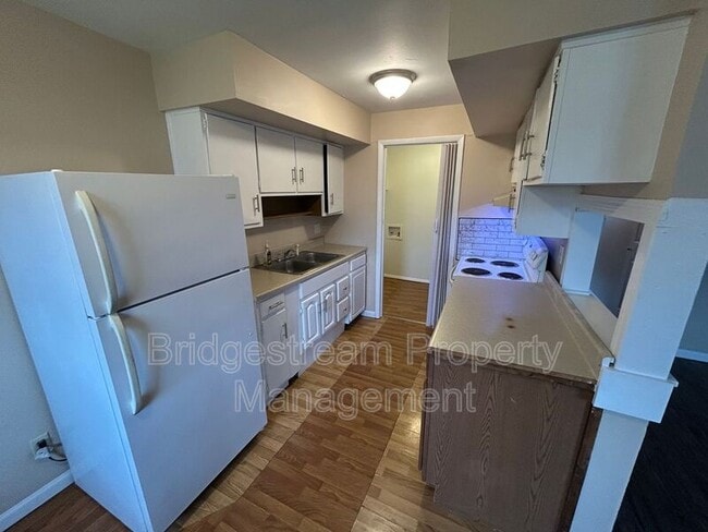 Photo - 1901 Hazel Ave