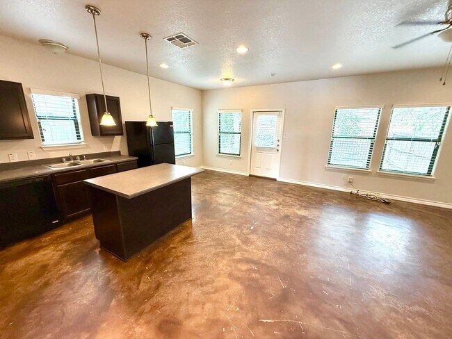 Photo - 1302 Garden Dusk Unit 1