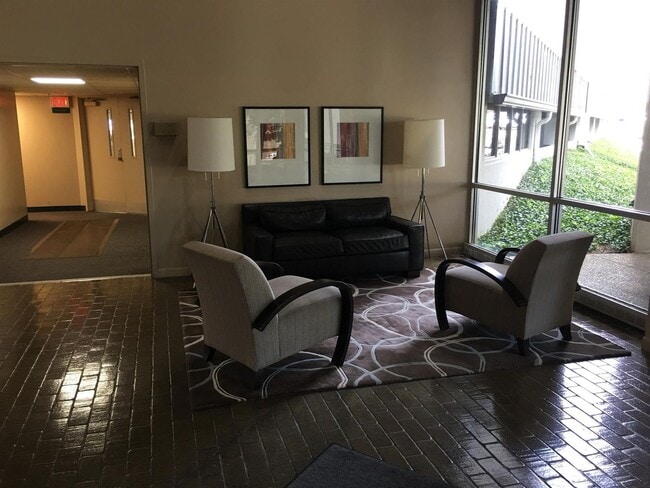 Photo - Incredible Location! Convenient 1BE/1BA li...