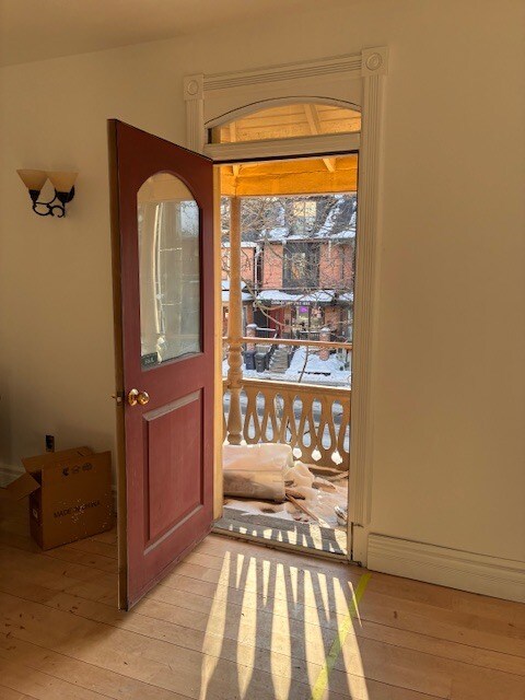 porte-balcon - 561 Parliament St Unité Historic  2 bedroom