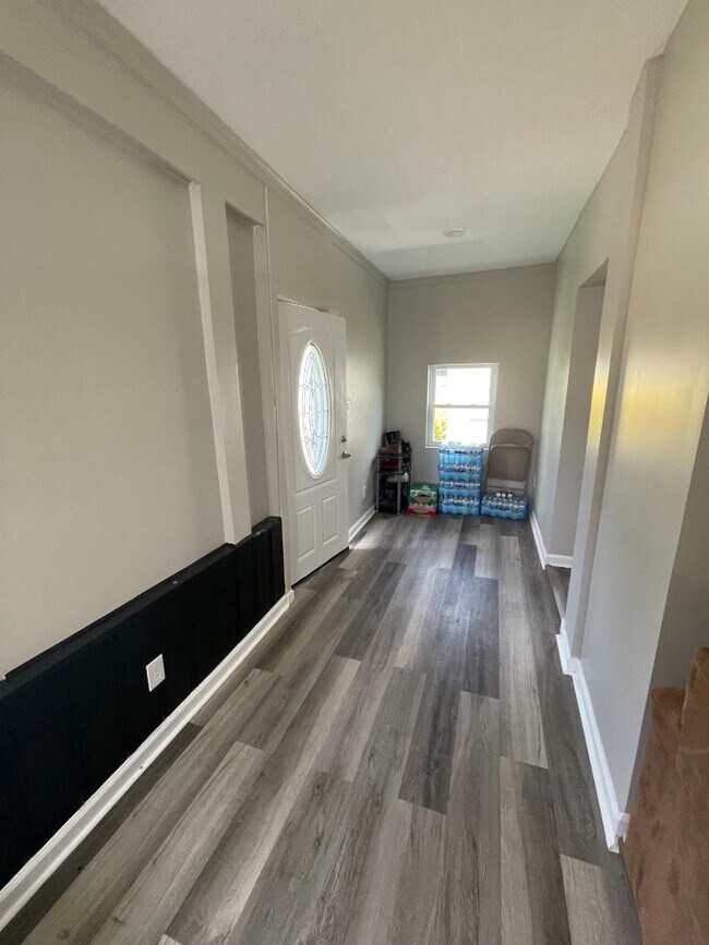 105 Williams Ave
